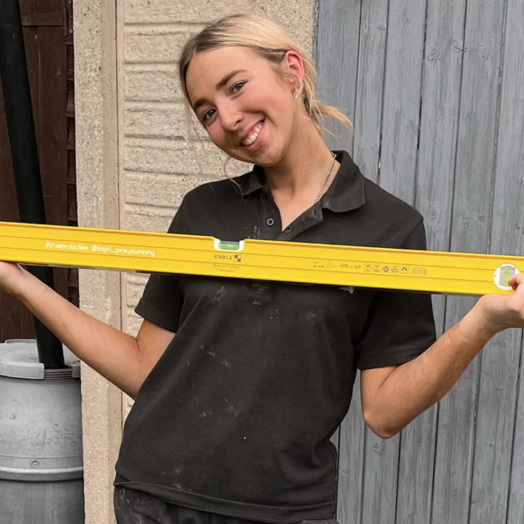 Sophie – @soph_pink.plumbing