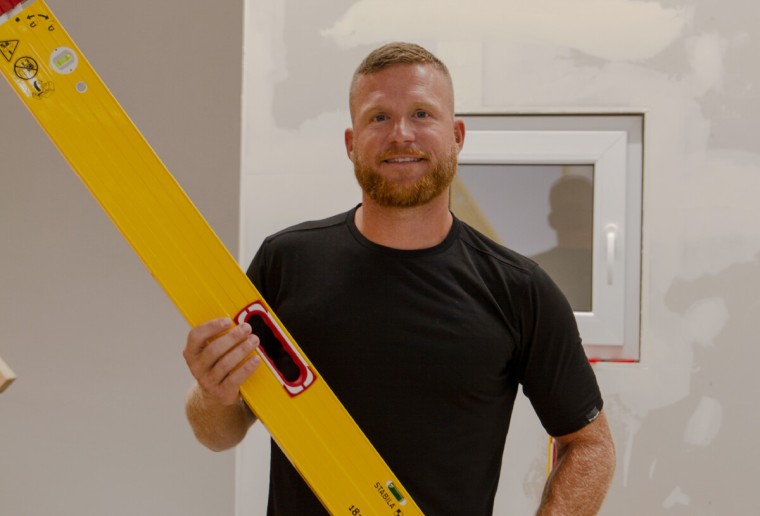 Kyle Stumpenhorst mit STABILA Wasserwaage