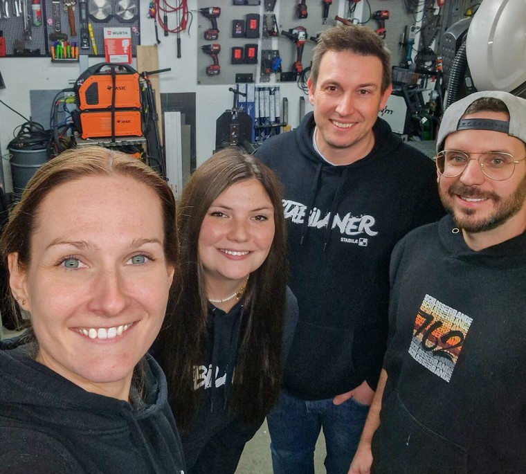 Gemeinsam mit einem Kollegen aus dem Produktmanagement haben wir Florian bei sich zuhause besucht.