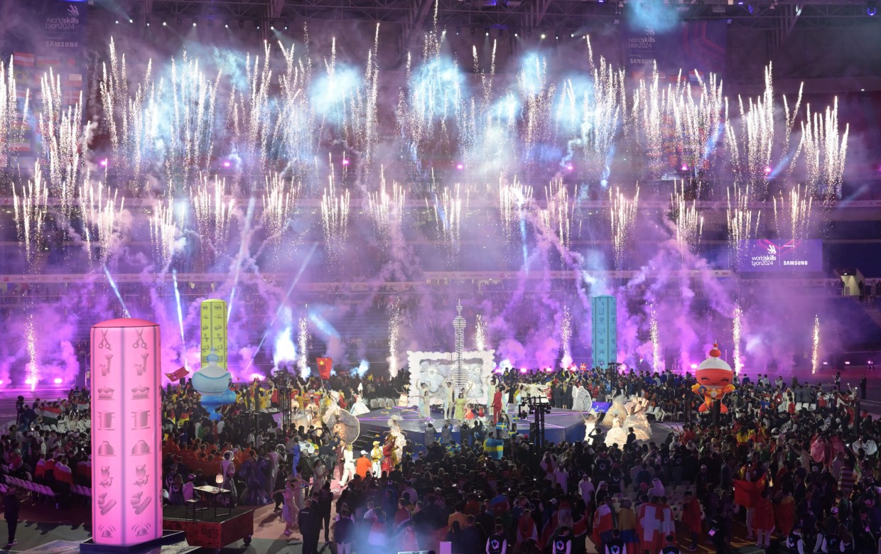 Abschlussveranstaltung Worldskills 2024 Olympique Lyon Stadion