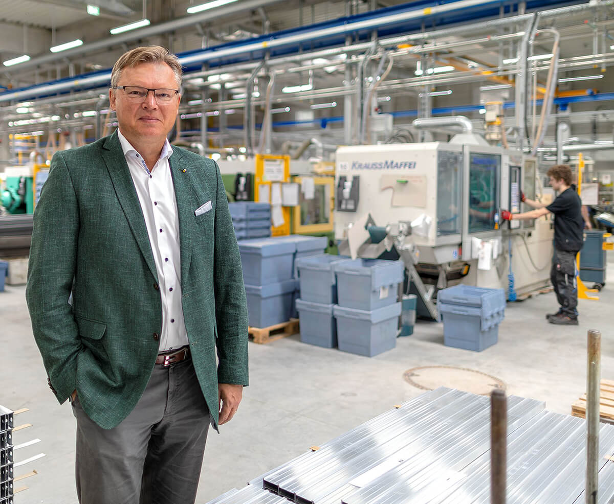 10/2020 NEUE PRODUKTIONSHALLE IN BETRIEB