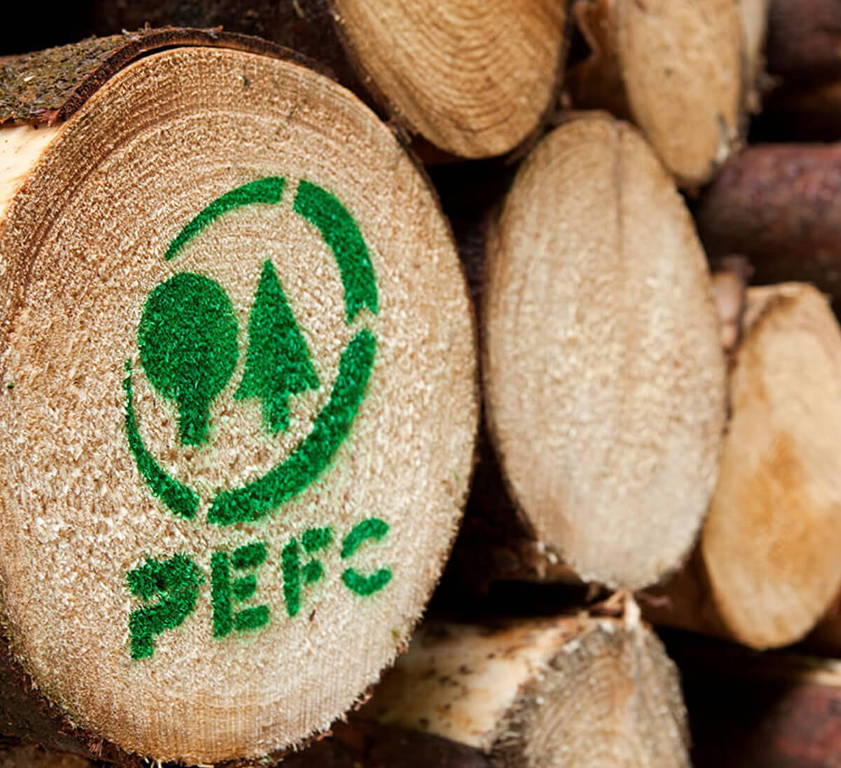 04/2021 PEFC-ZERTIFIZIERTE MASSSTÄBE FÜR MEHR NACHHALTIGKEIT